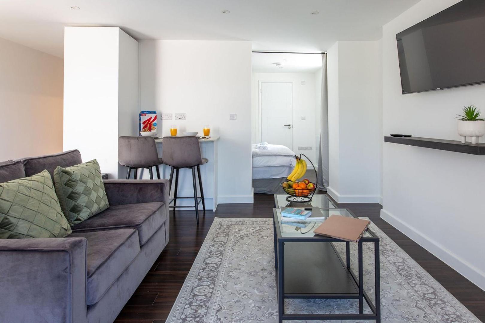 Stylish Apartment W/ Private Garden - Dog Friendly Newport  Exterior photo