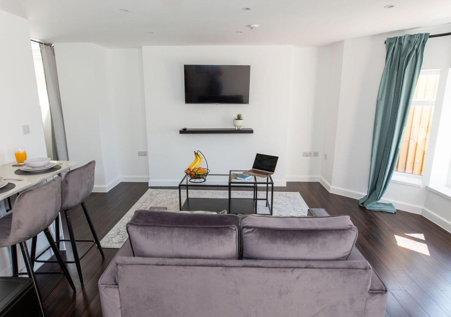 Stylish Apartment W/ Private Garden - Dog Friendly Newport  Exterior photo